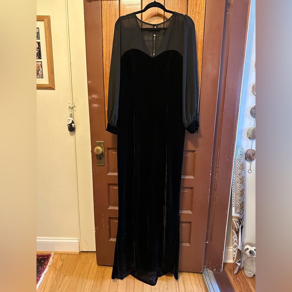 Collectif Arionna Velvet Maxi Dress - US 16/UK 18 XXL - New with tags